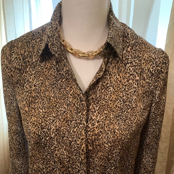 Alice + Olivia Tops - Alice + Olivia 100% silk animal print blouse
